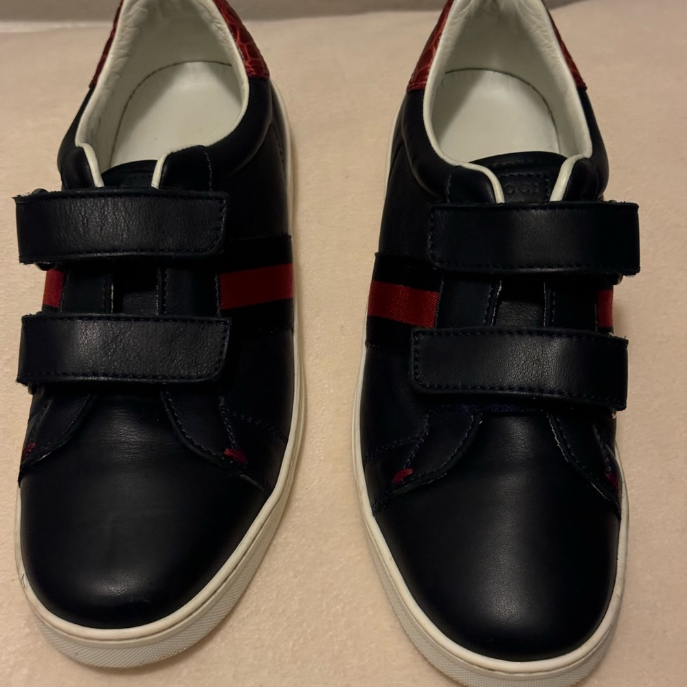 Gucci sneakers: Boys/ Kids, Color-Red/Blue, Size 33 Eu/2 US